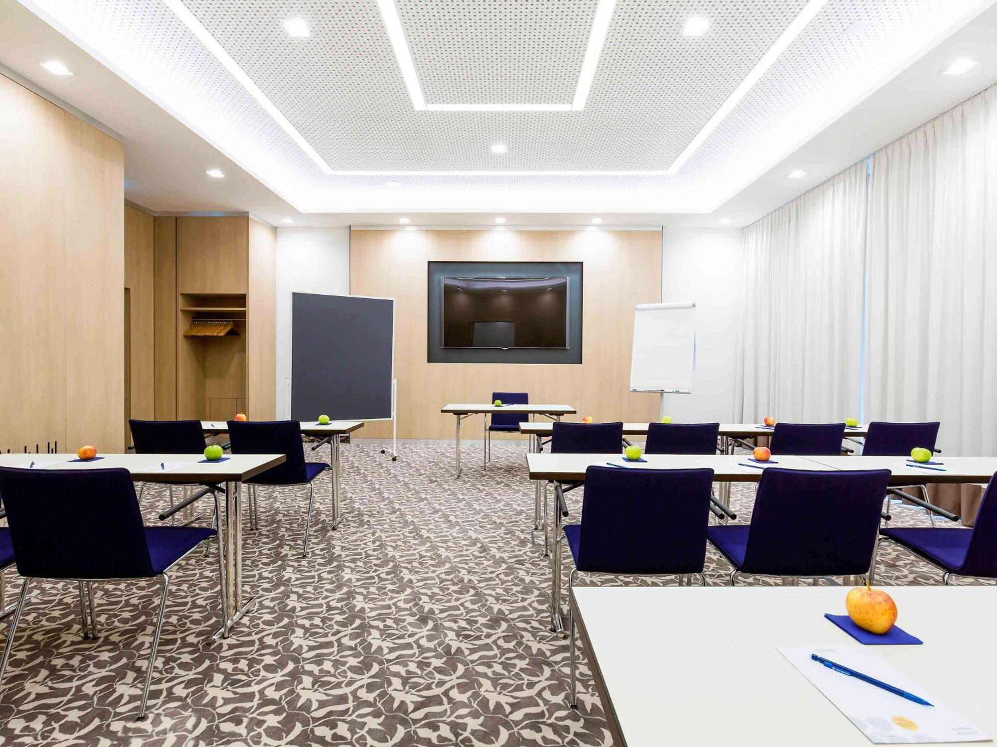 Novotel Nuernberg Centre Ville Esterno foto