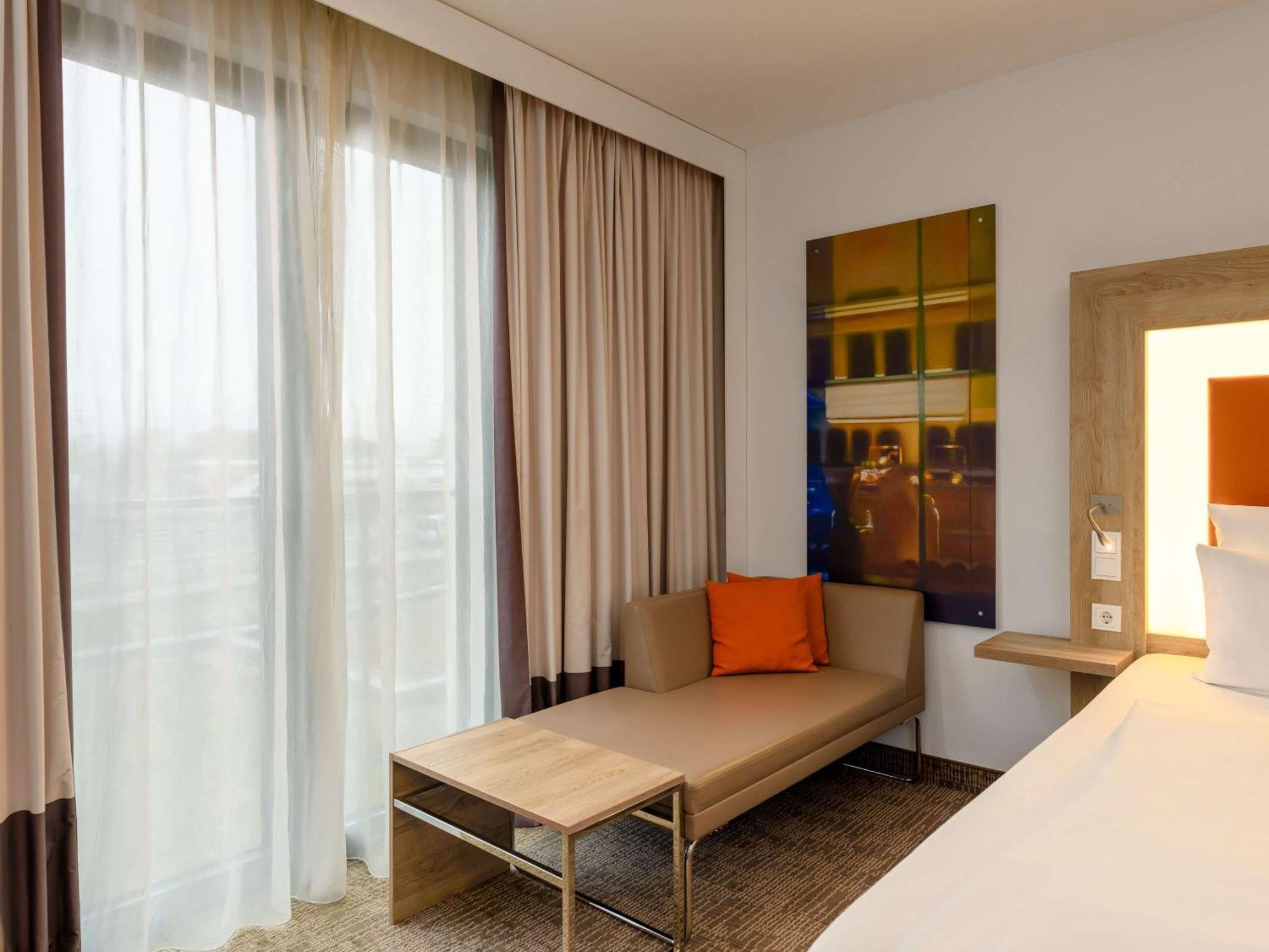 Novotel Nuernberg Centre Ville Esterno foto