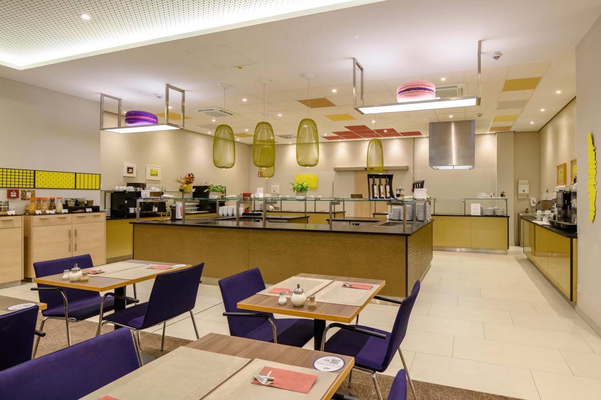 Novotel Nuernberg Centre Ville Esterno foto