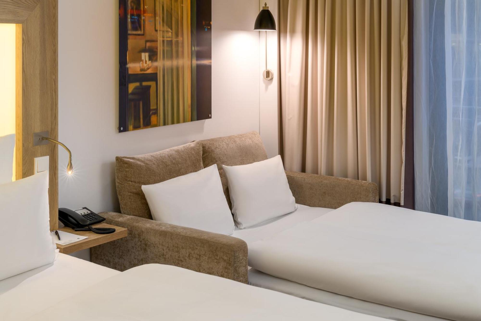 Novotel Nuernberg Centre Ville Esterno foto