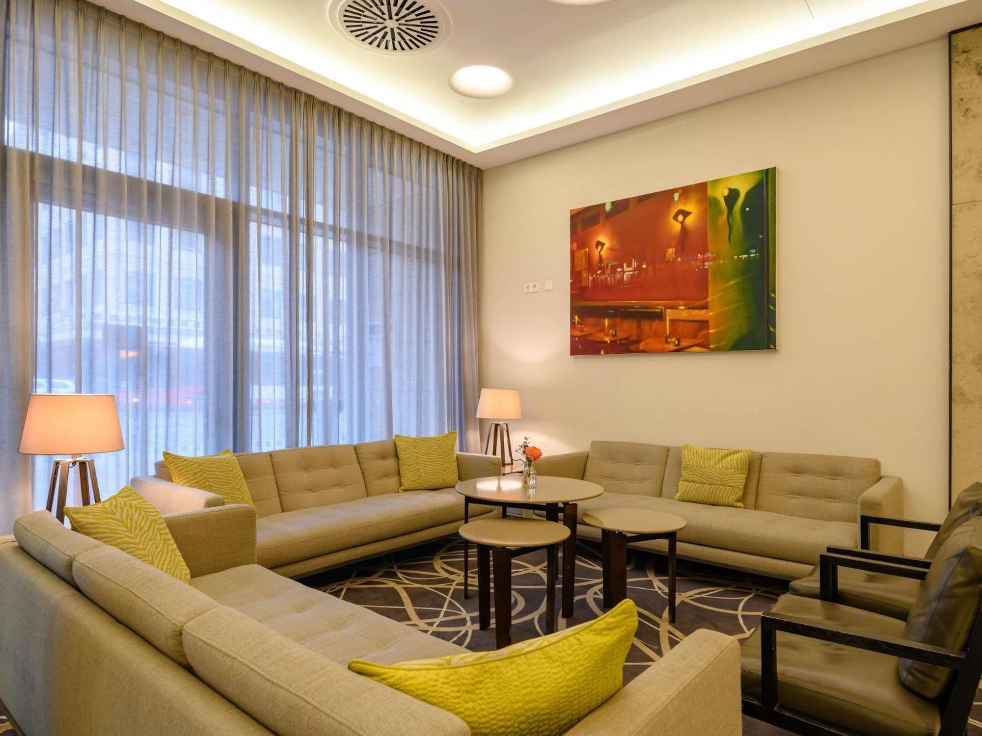 Novotel Nuernberg Centre Ville Esterno foto